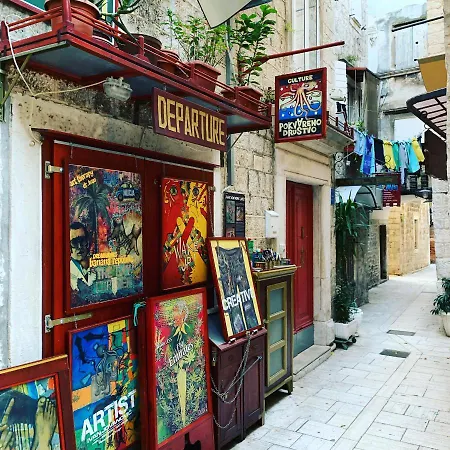 Penthouse Ivy * 特罗吉尔