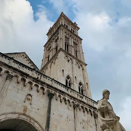 公寓 Penthouse Ivy *