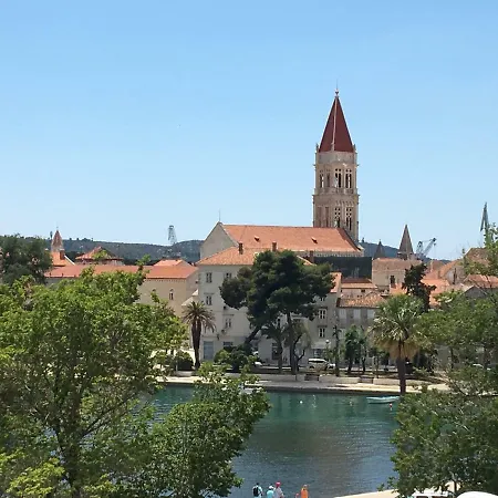 Penthouse Ivy 公寓