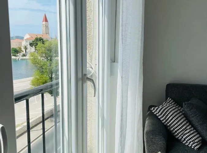 Penthouse Ivy Apartmán *