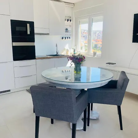 Penthouse Ivy تروغير